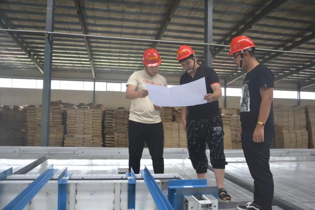 中国中建一局集团来五棵松公司验收铝模成品!