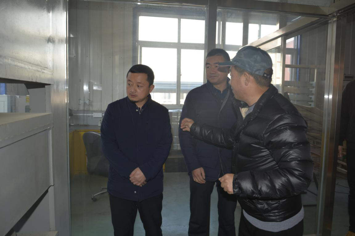 热烈欢迎兰州三友木业有限公司领导到五棵松木业参观考察!