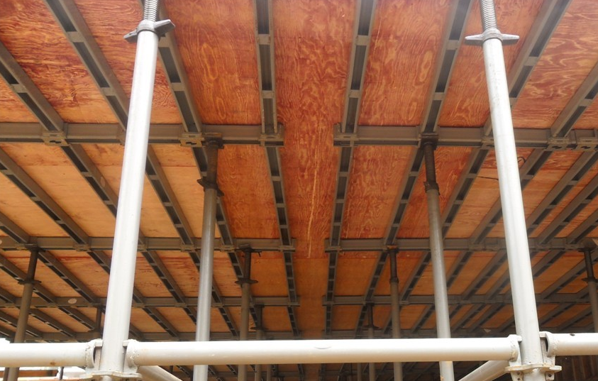 增强混凝土浇筑施工牢固性彰显木模板性能优势
